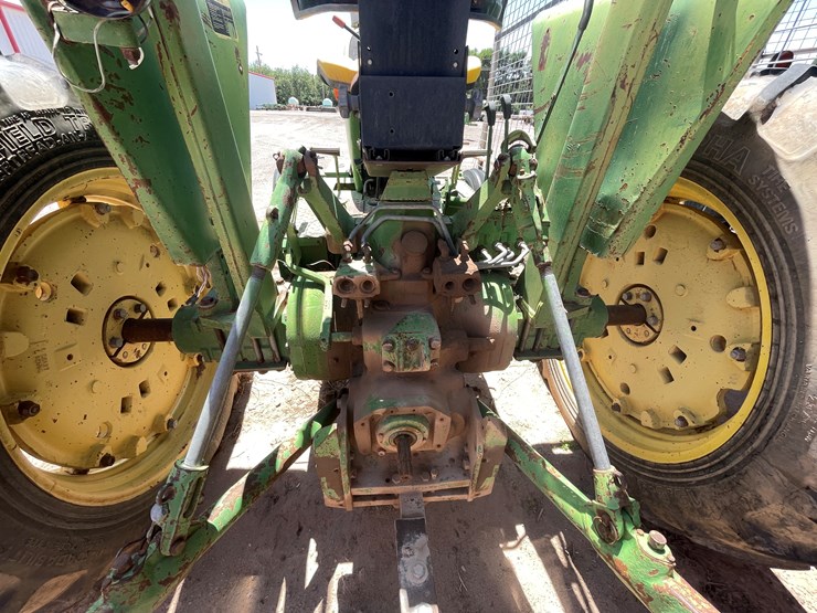 john-deere-2940-image-17