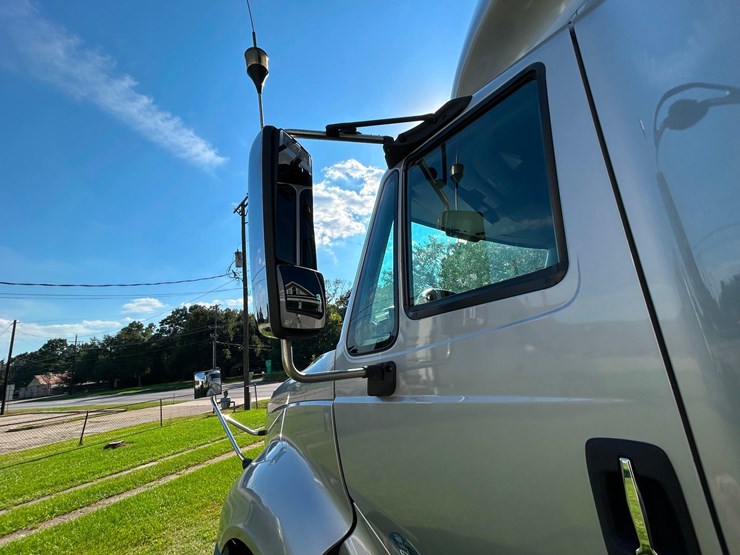 2017-international-prostar-image-62