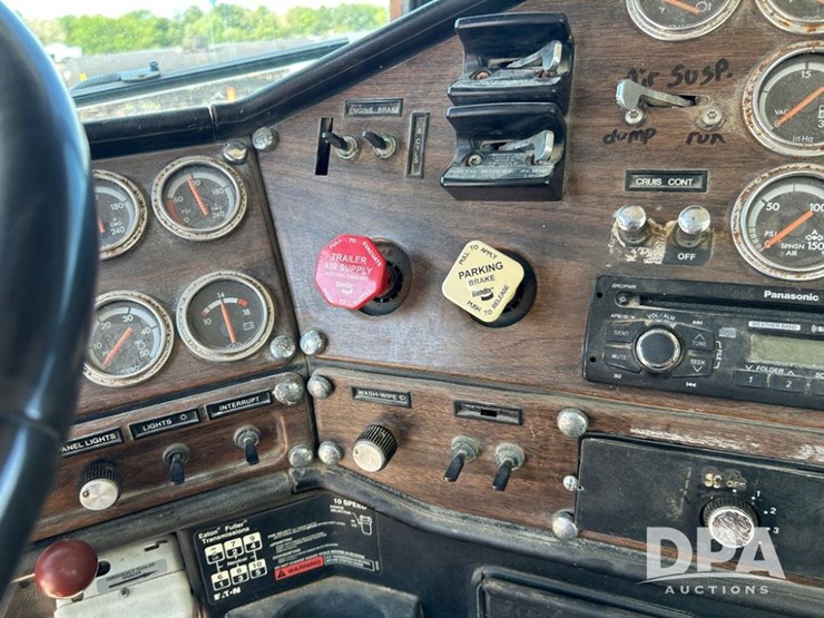 1995-freightliner-dry-tender-truck-(cp0609,-unit-2142)-image-49