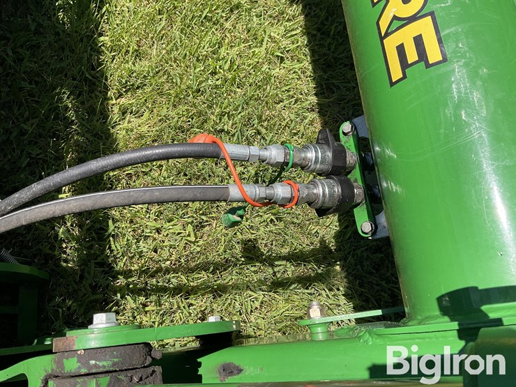 2010-john-deere-6115d-image-15
