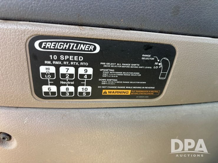2013-freightliner-truck-(dr11874-unit-771)-image-68