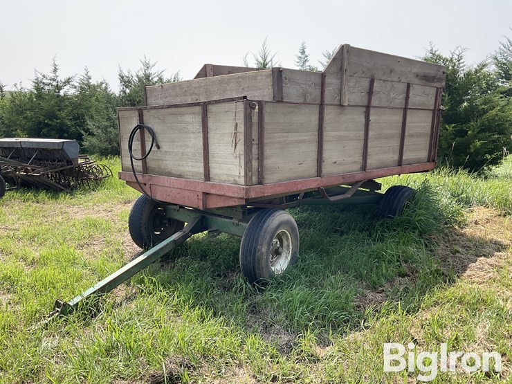 john-deere-1064-image-1