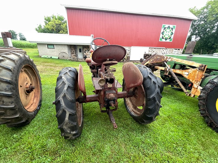 #6671-•-1946-ih-farmall-tractor-image-4
