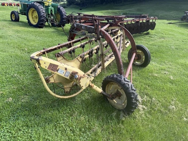 new-holland-256-image-2