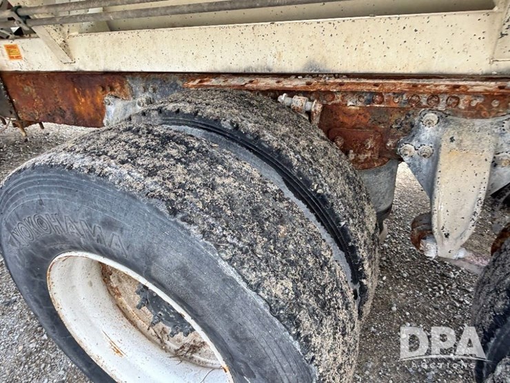 2005-sterling-dry-tender-truck-(gp11242,-unit-111565)-image-40