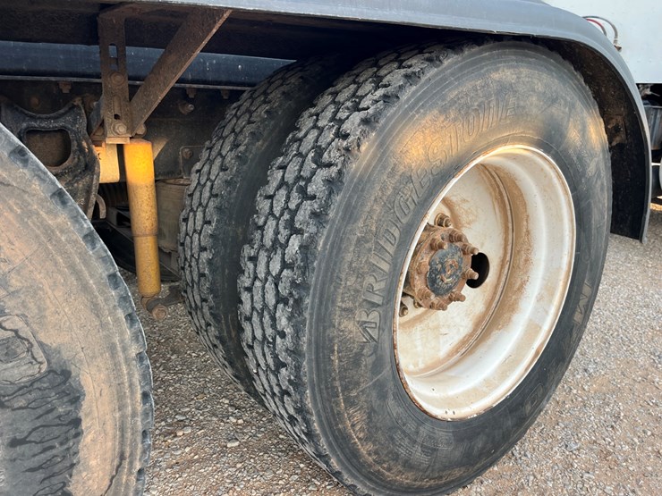 1998-cummins-m11-image-7