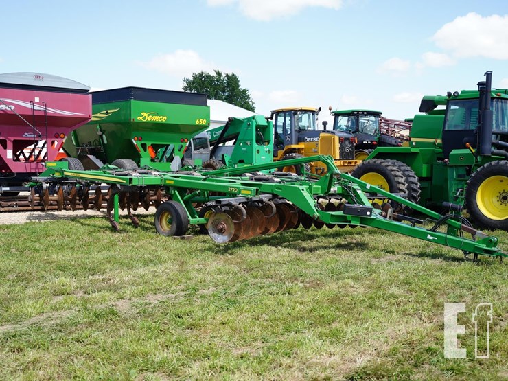2014-john-deere-2720-image-1