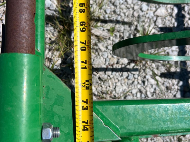 john-deere-72-image-16