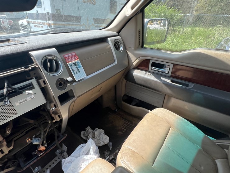 2010-ford-f150-image-19