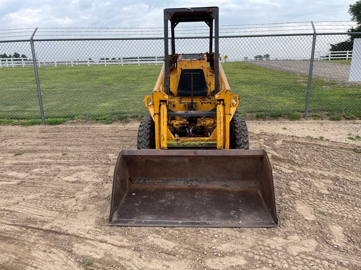 2007-deere-24a-image-2