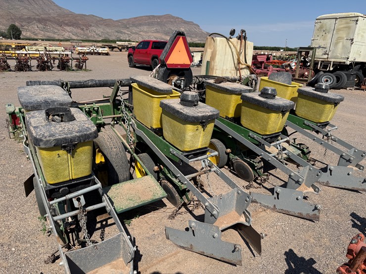 john-deere-7300-image-5