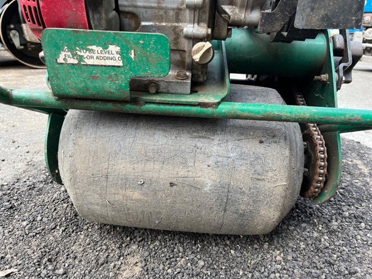 ryan-18"-walk-behind-aerator-image-7