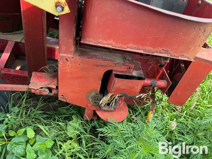new-holland-354-image-20