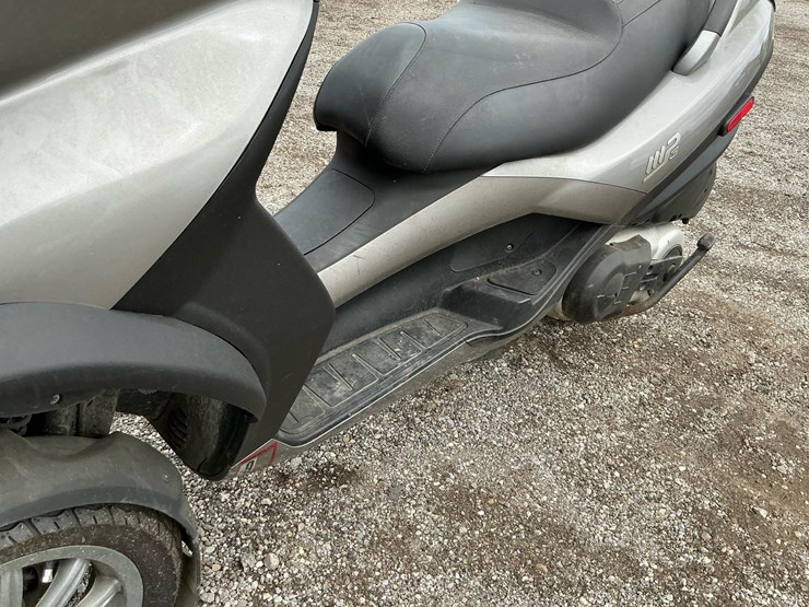 #2351-•-2009-vespa-lx-150-scooter*-image-12