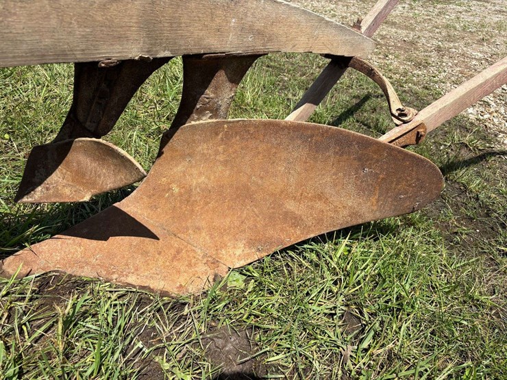 oliver-404-13”-walking-plow-image-18