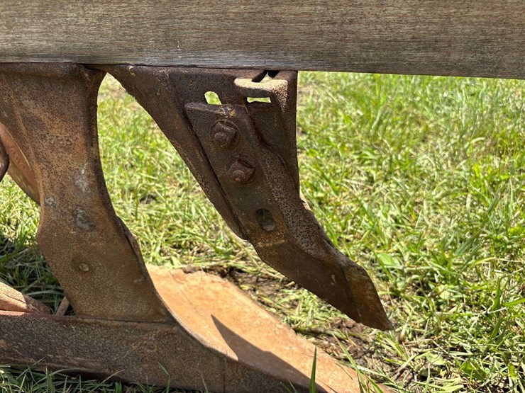 oliver-404-13”-walking-plow-image-16