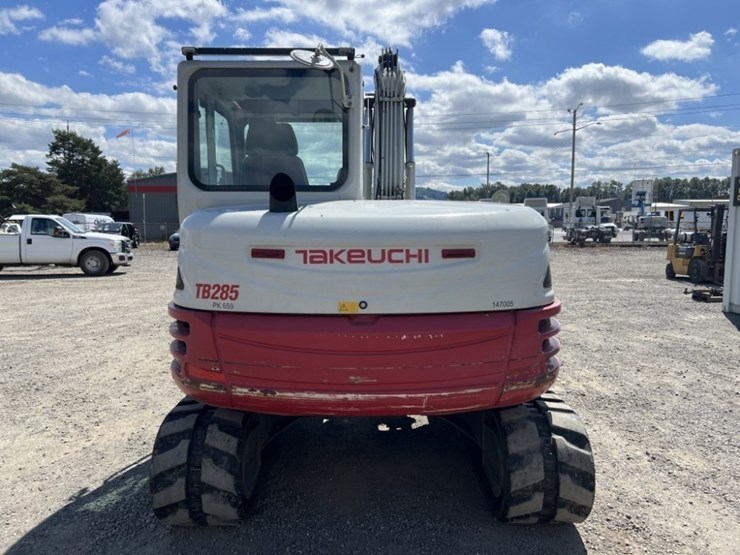 2014-takeuchi-tb285-image-5