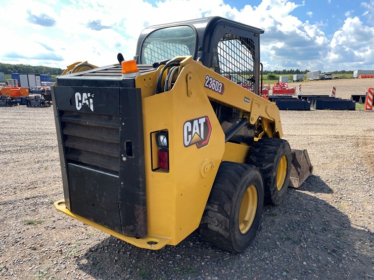 caterpillar-236-image-3