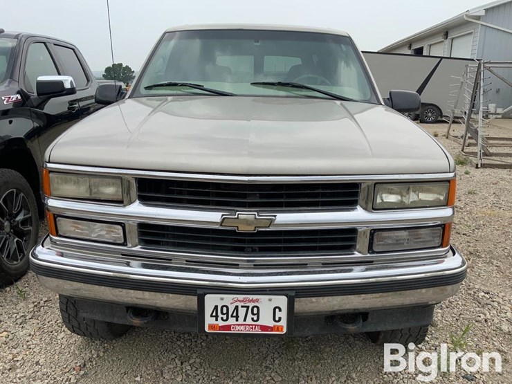 1999-chevrolet-tahoe-image-2