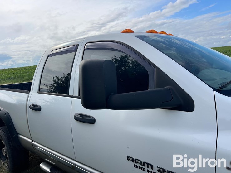 2005-dodge-2500-image-14