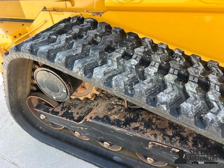 2018-deere-331g-image-19