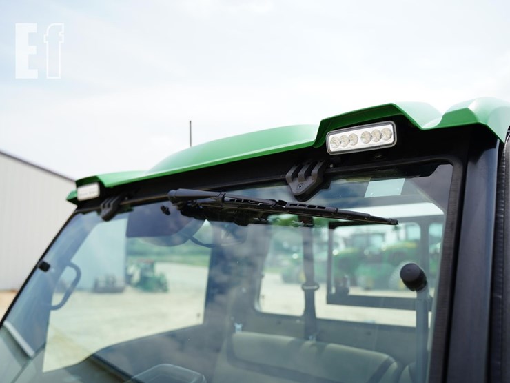 2023-john-deere-gator-xuv-835r-image-13