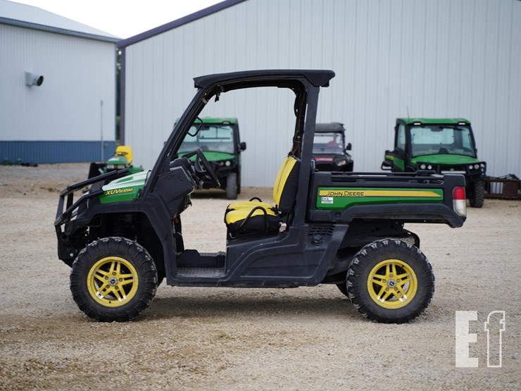 2019-john-deere-gator-xuv-835m-image-8