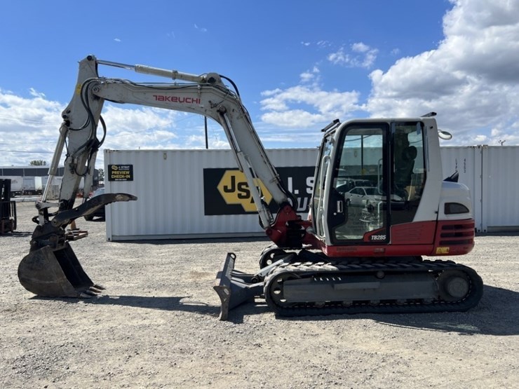 2014-takeuchi-tb285-image-7