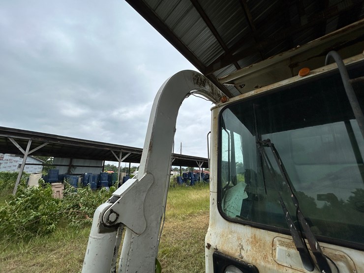 #46-•-#25939-•-inop-2003-mack-mr-t/a-daycab-garbage-truck-vin:-1m2k185c33m009372-image-37