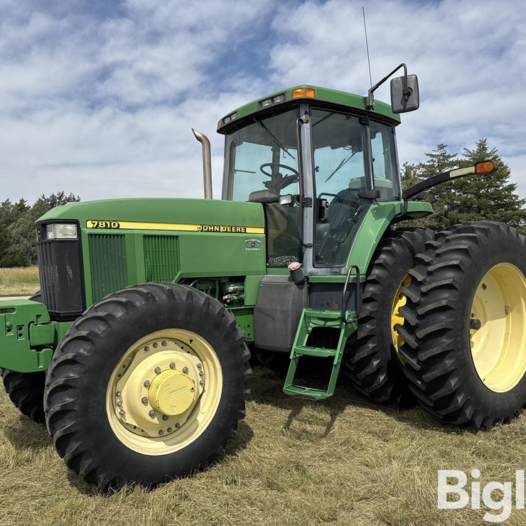 2002 JOHN DEERE 7810