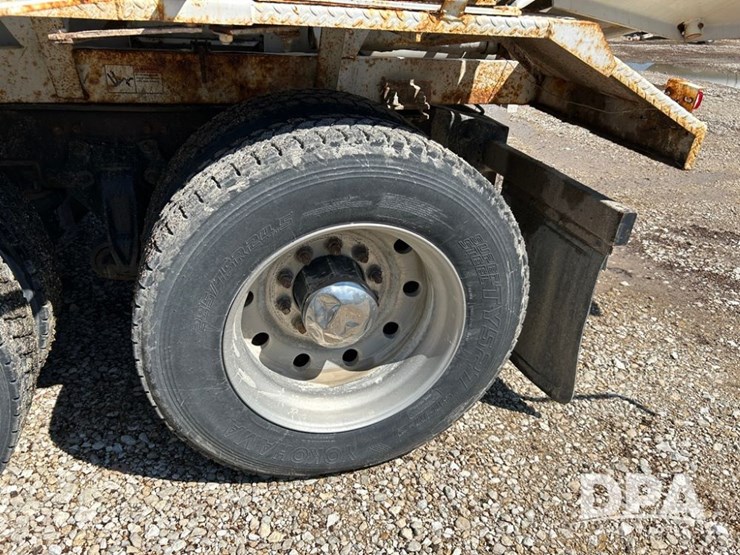 1995-freightliner-dry-tender-truck-(cp0609,-unit-2142)-image-21