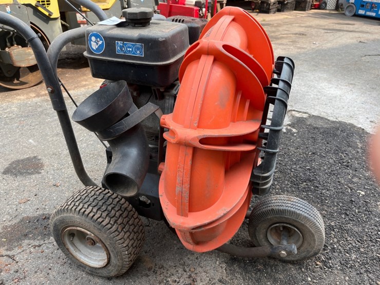 billy-goat-walk-behind-gas-leaf-blower-image-6