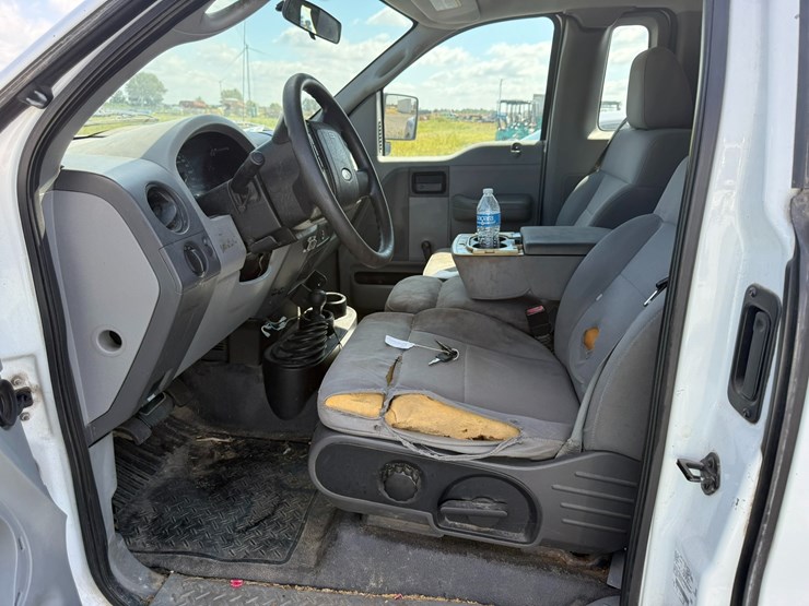 2004-ford-f150-image-33