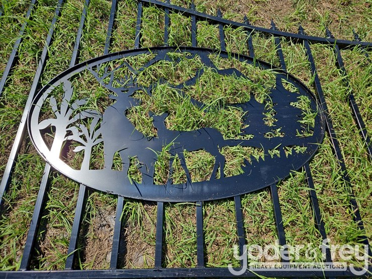 unused-20'-steel-gates-w/-deer-design-image-1