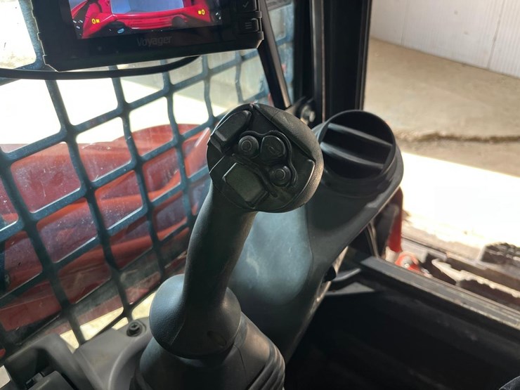 2022-kubota-svl97-2-image-34