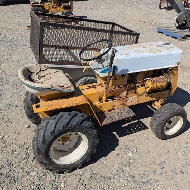 CUB CADET 124