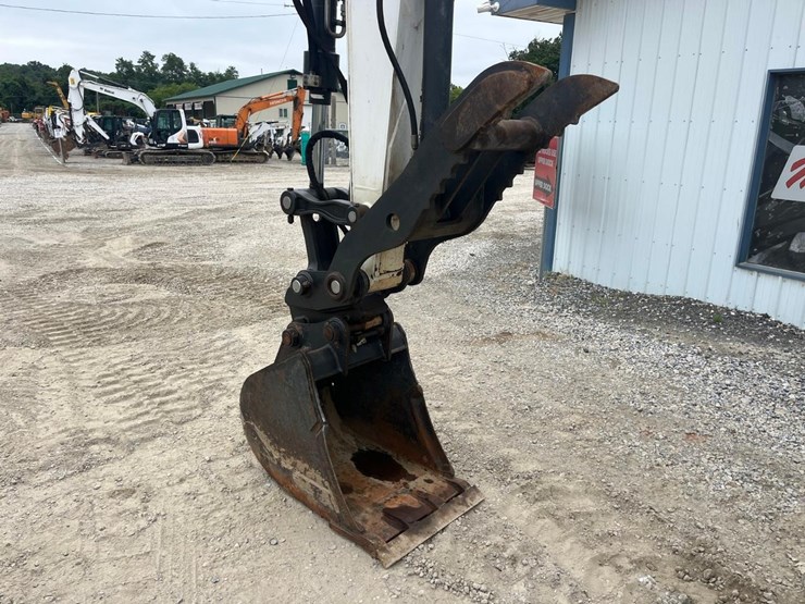 2022-bobcat-e88-image-9