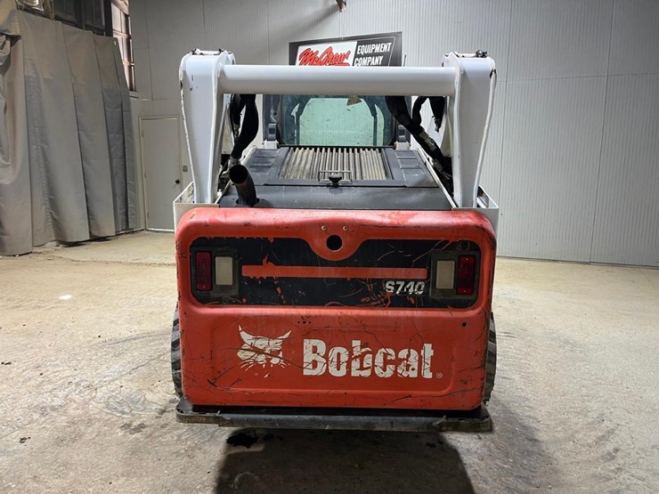 2017-bobcat-s740-image-4