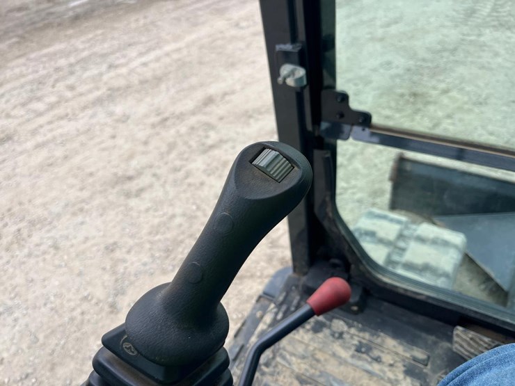 2022-bobcat-e88-image-34