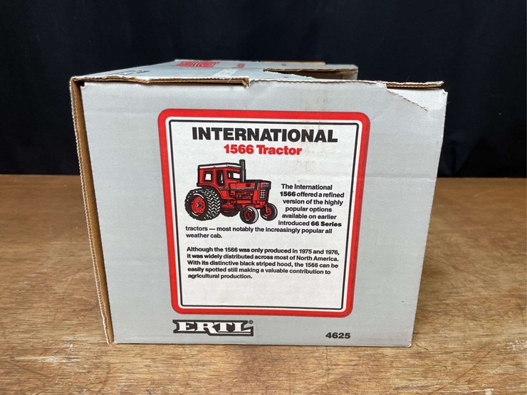 1/16-ih-1566-special-edtion-nib-ertl-image-7