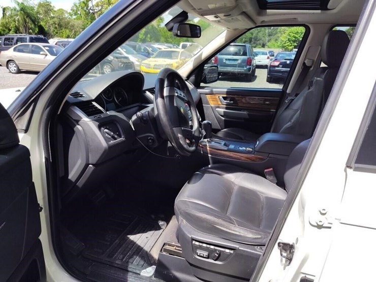 2008-land-rove-range-rover-sp-runs/moves-hse-image-8