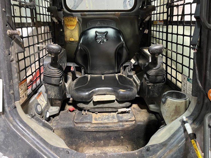 2017-bobcat-s740-image-17