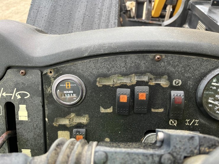 caterpillar-tl943-image-29