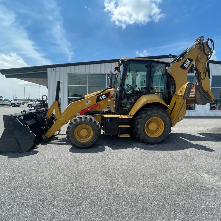 2019 CATERPILLAR 440
