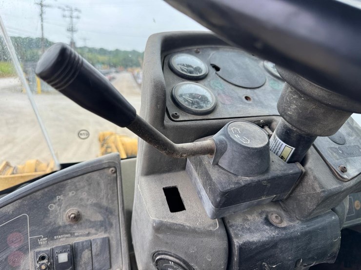 caterpillar-914g-image-24