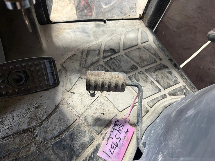 2018-kubota-m5-111hdc-image-31