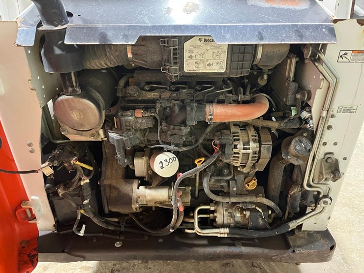 2022-bobcat-s590-image-14