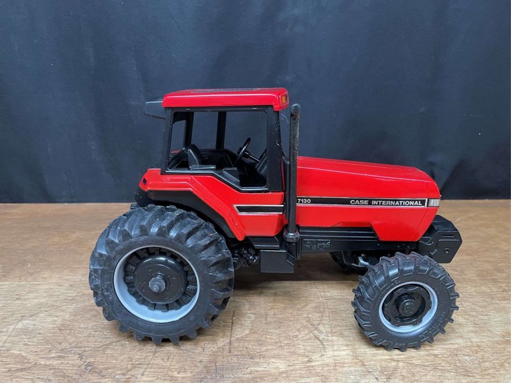 1/16-case-ih-7130-1990-strasbourg-nib-ertl-image-10