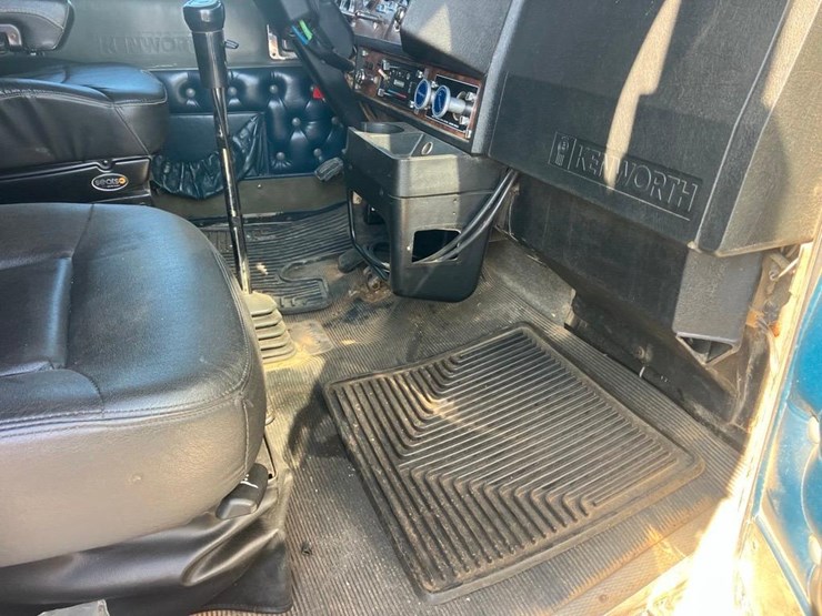 2000-kenworth-w900-image-20