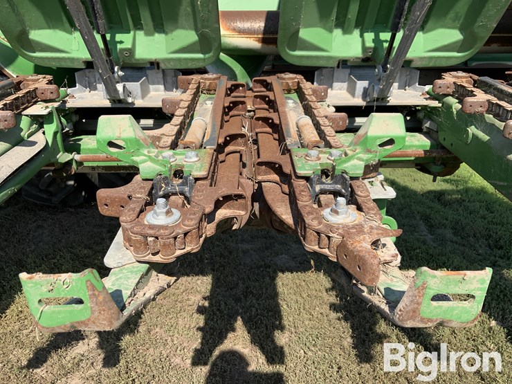 2018-john-deere-616c-image-15